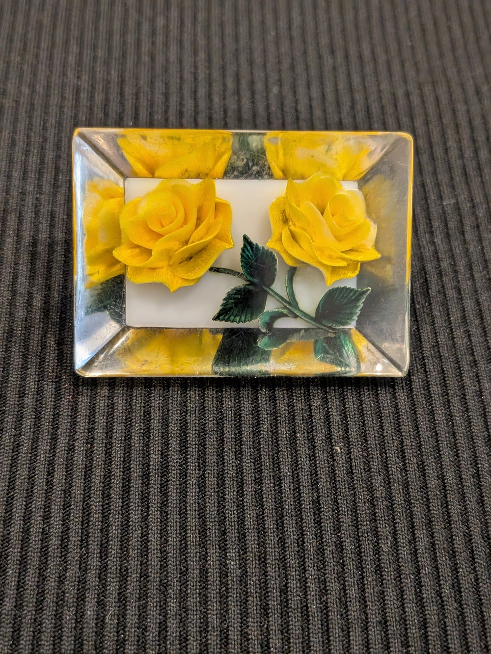 B#4" 1960-70s Vintage Lucite Rivers Carved Brooch Yellow Rose